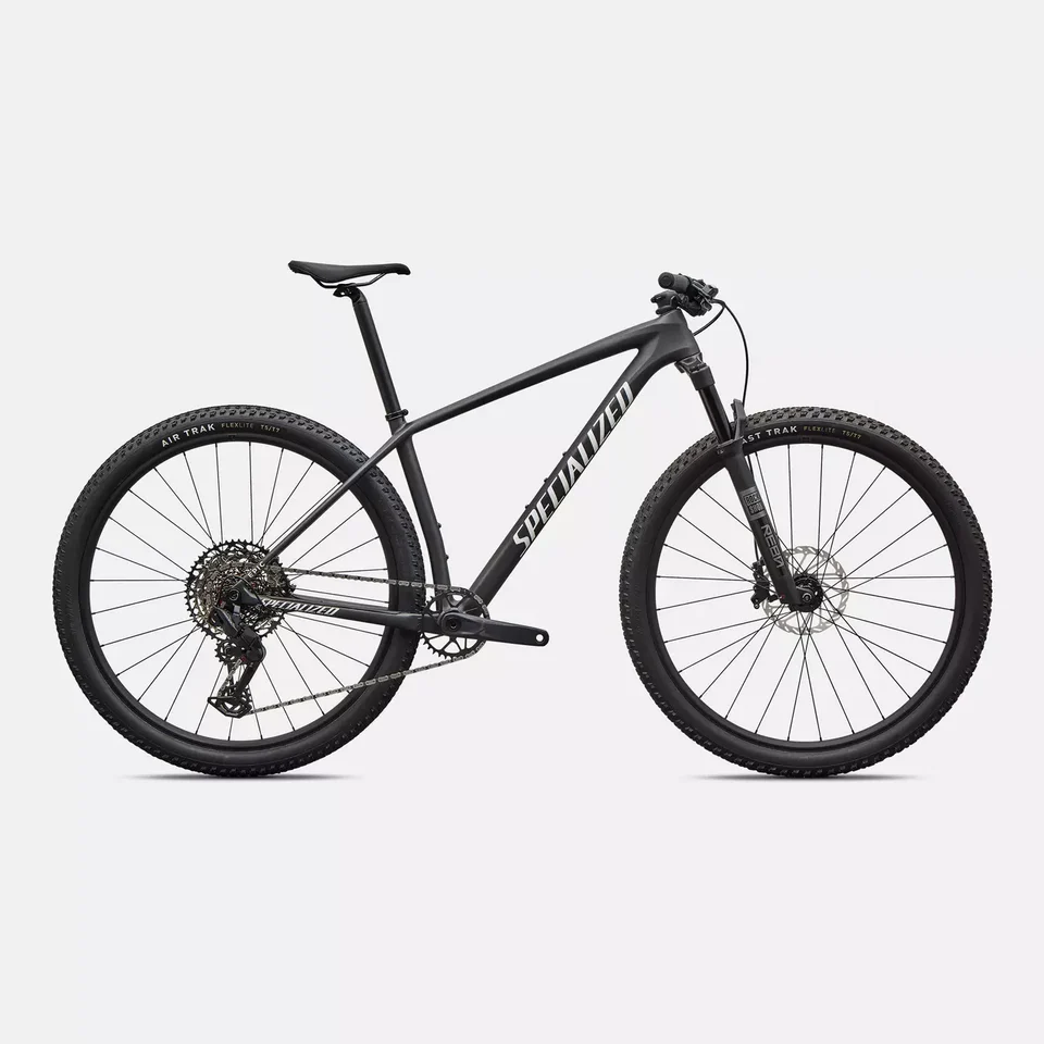 91326-51_EPIC-HT-COMP-CARB-METWHTSIL_HERO-SQUARE_960x_crop_center